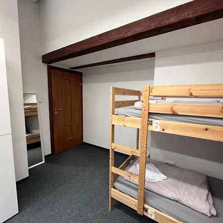 Hostel Girlstel - Girls Only Space Βρότσλαβ
