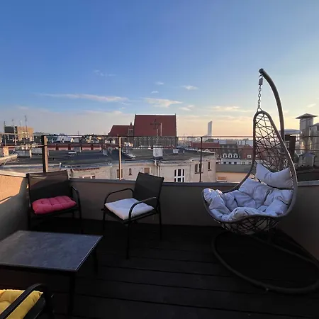 Girlstel - Girls Only Space Wrocław