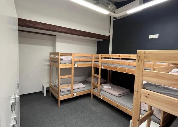 Girlstel - Girls Only Space Hostel Βρότσλαβ