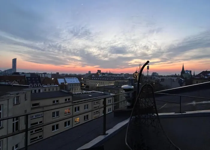 Girlstel - Girls Only Space * Βρότσλαβ