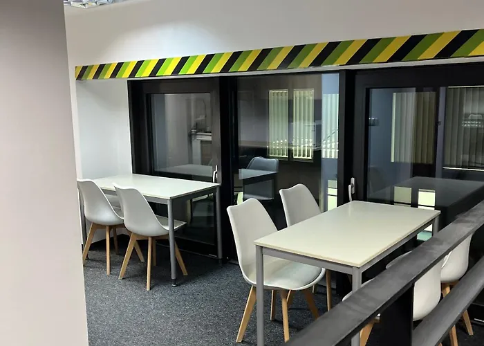 Girlstel - Girls Only Space