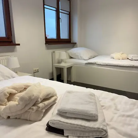 Girlstel - Girls Only Space