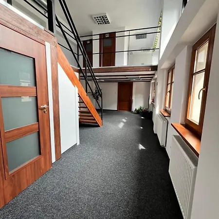 Girlstel - Girls Only Space * Breslavia