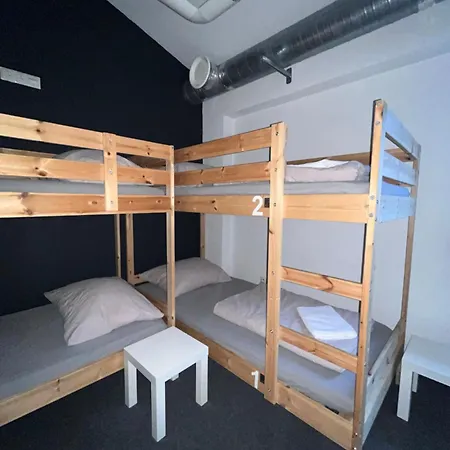 Girlstel - Girls Only Space * Breslavia