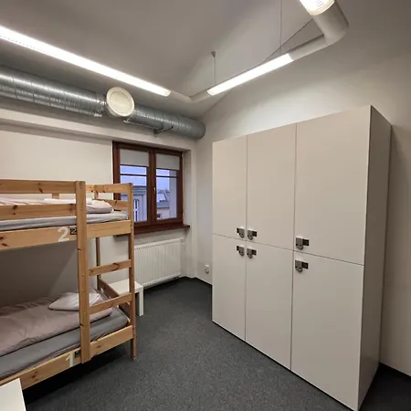 Girlstel - Girls Only Space *