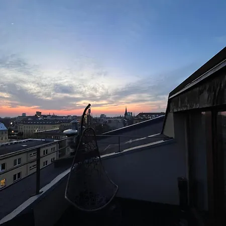 Girlstel - Girls Only Space *