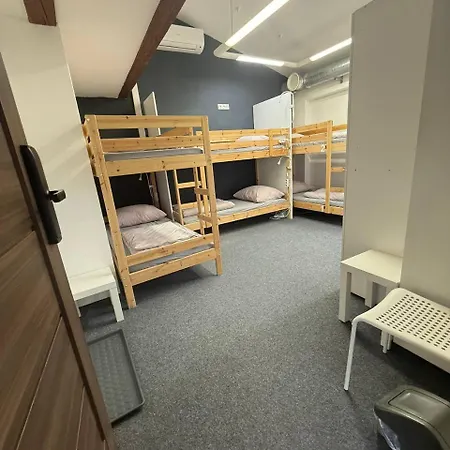 Girlstel - Girls Only Space Hostel *