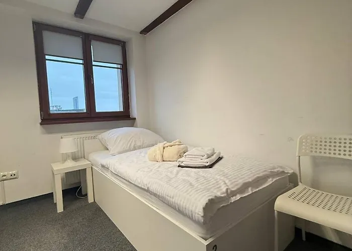 Girlstel - Girls Only Space Вроцлав