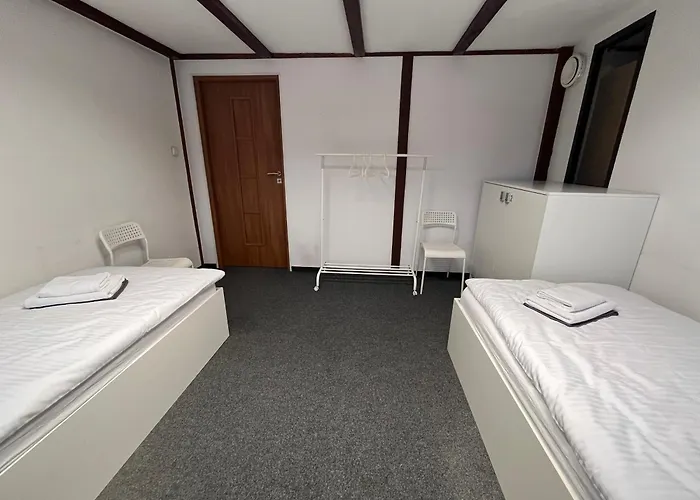 Girlstel - Girls Only Space * Вроцлав