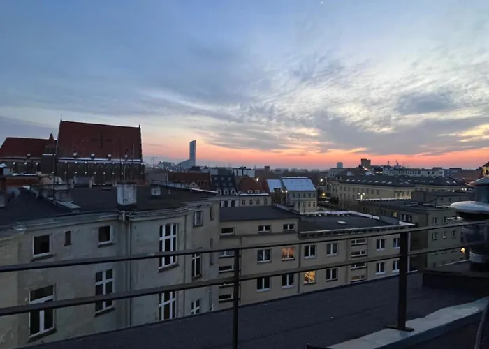 Girlstel - Girls Only Space Хостел Вроцлав