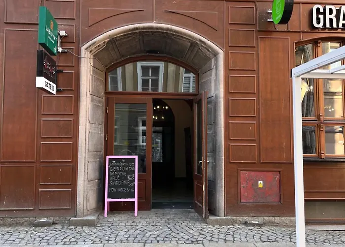 Girlstel - Girls Only Space Hostel *