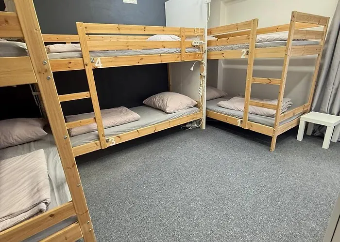 Girlstel - Girls Only Space