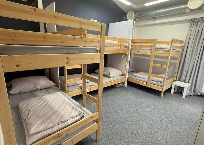 Girlstel - Girls Only Space *